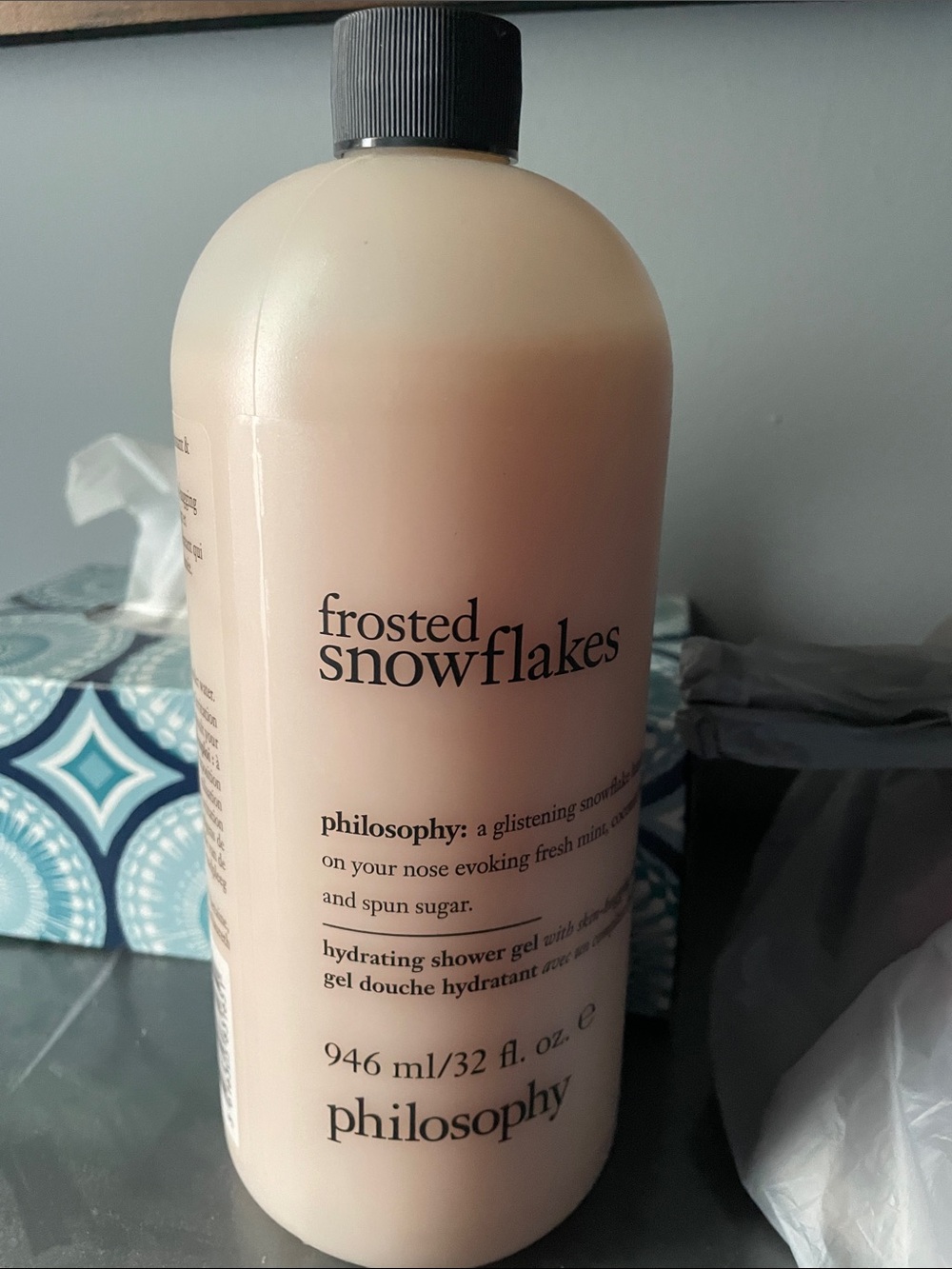 Philosophy Frosted Snowflakes 32oz Twist Cap